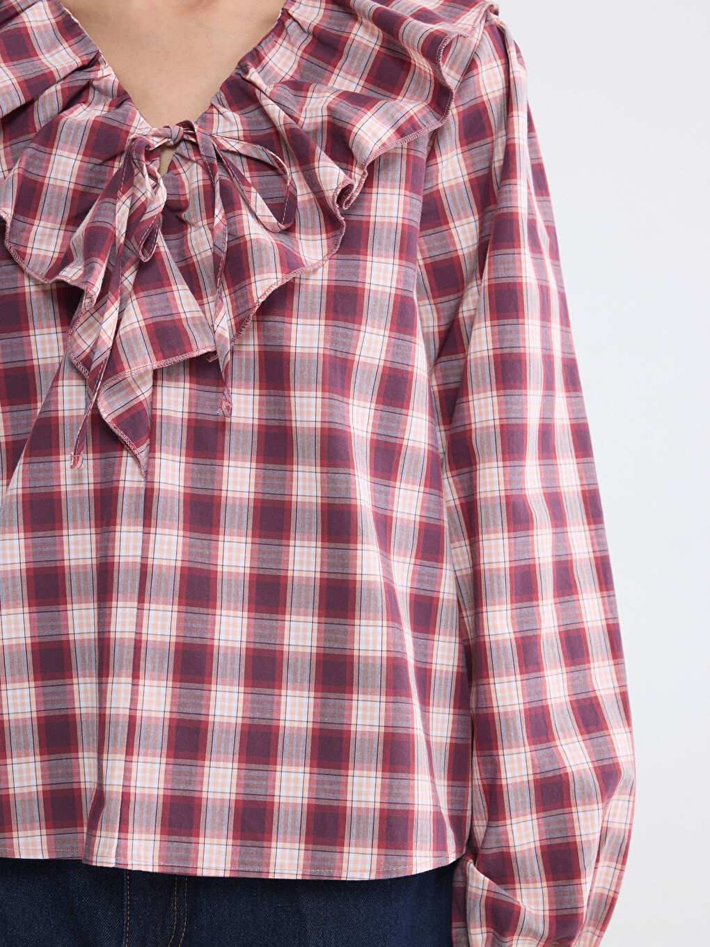 بلوزة نسائية بعنق V بكشاكش من قماش كارو-2