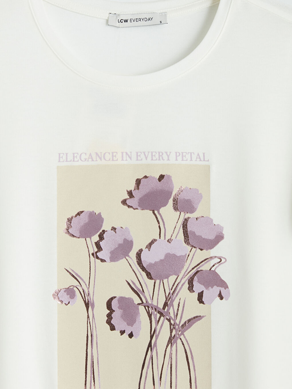 Ekru Bisiklet Yaka Baskılı Kadın Tişört-2