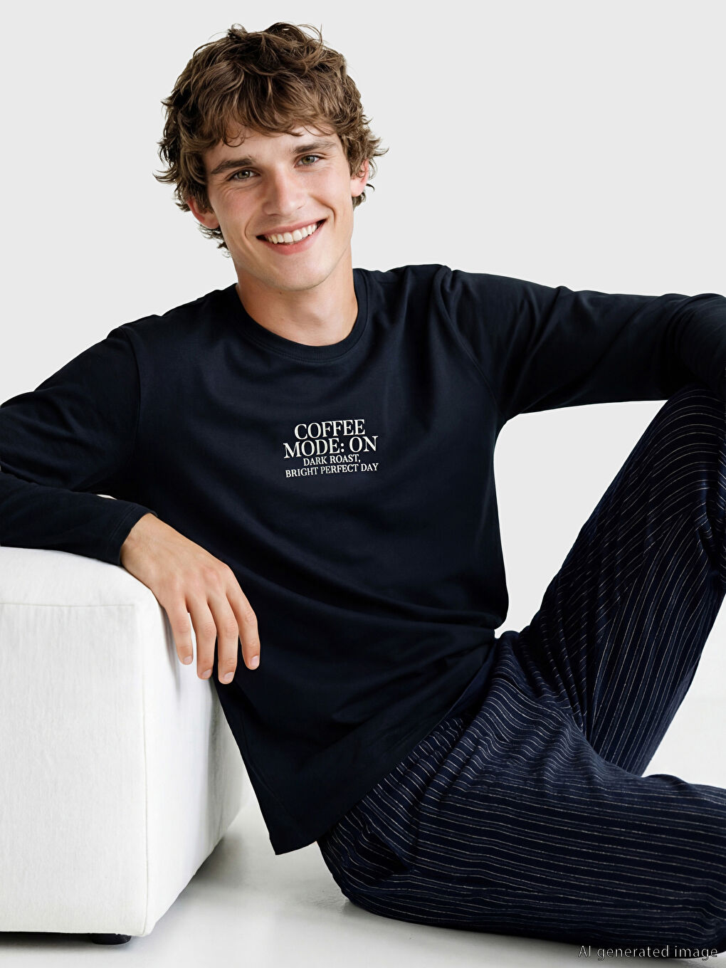 სტანდარტული მოყვანილობის ნაბეჭდი მამაკაცის პიჟამის ნაკრები