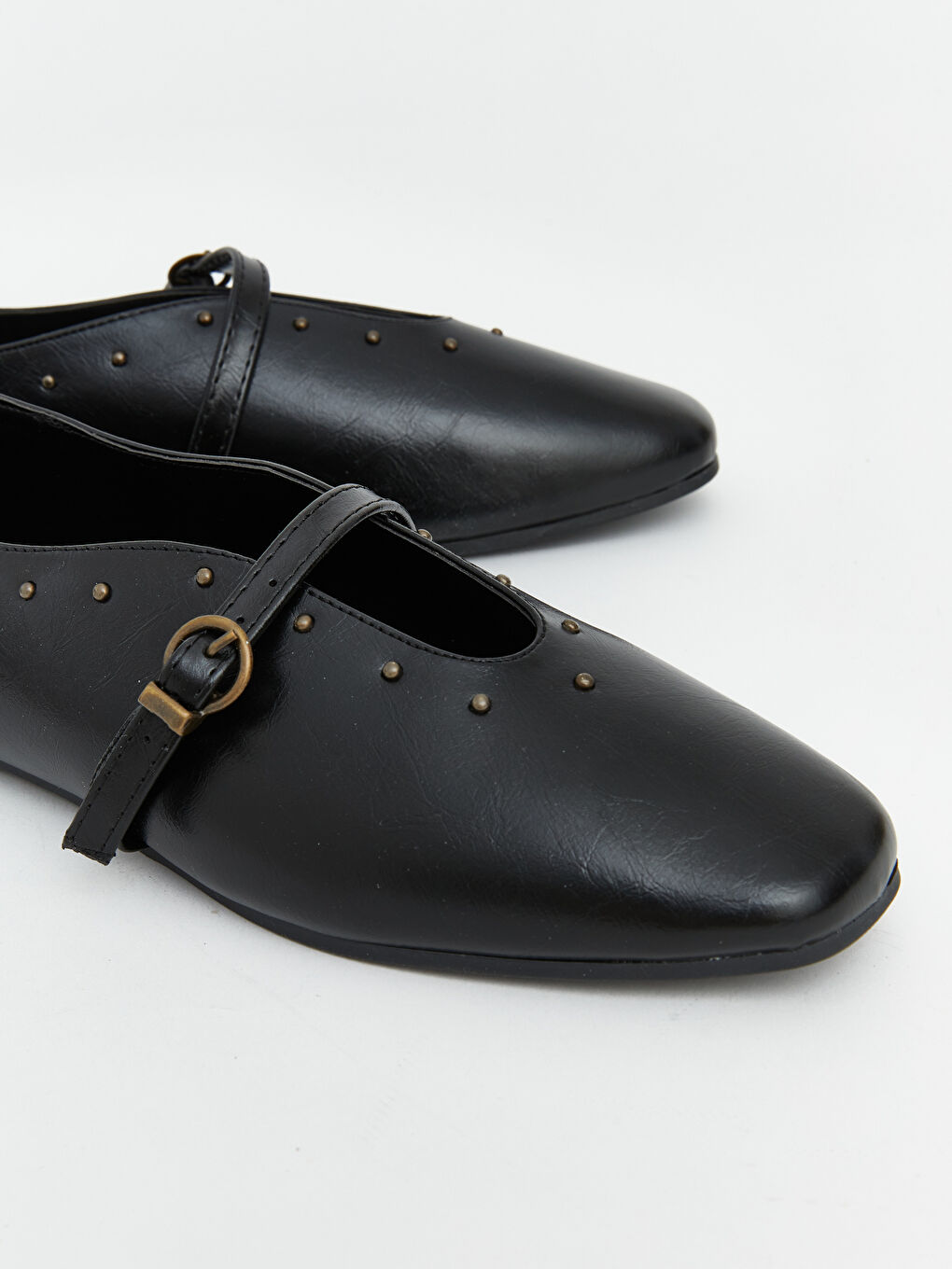 Siyah Sivri Burunlu Kadın Babet-2