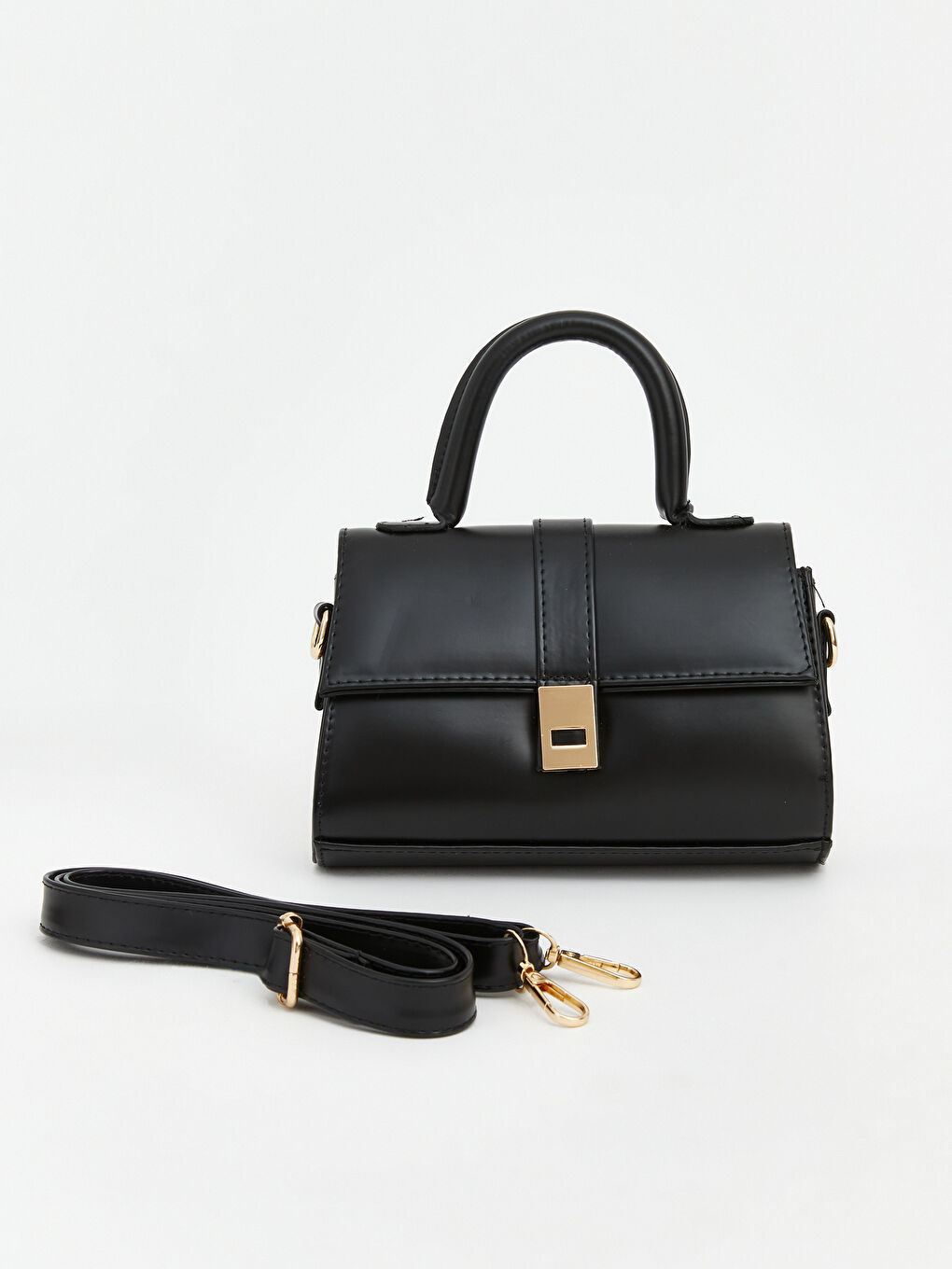 Siyah Deri Görünümlü Kadın Omuz Çantası-1