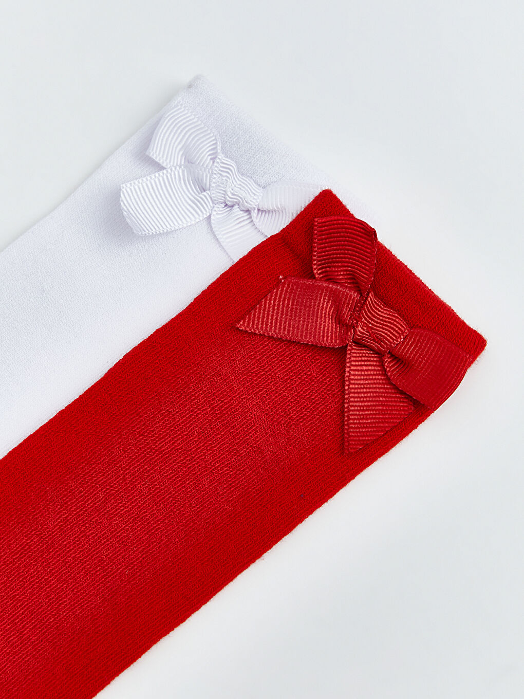 Kırmızı Fiyonk Detaylı Kız Çocuk Diz Altı Çorap 2'li-3