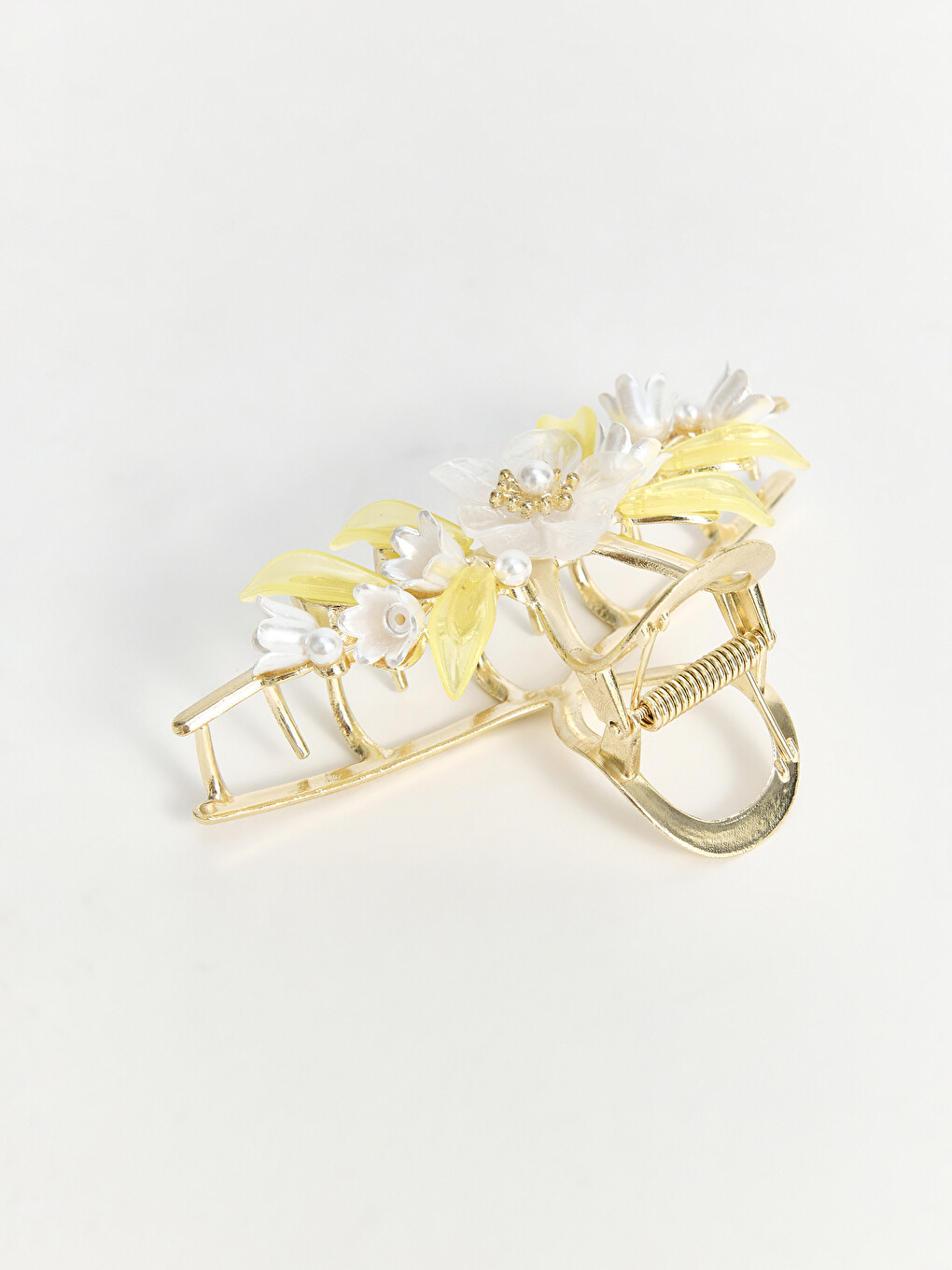 Flower Figured And Bead Worked Woman Claw Clip-1