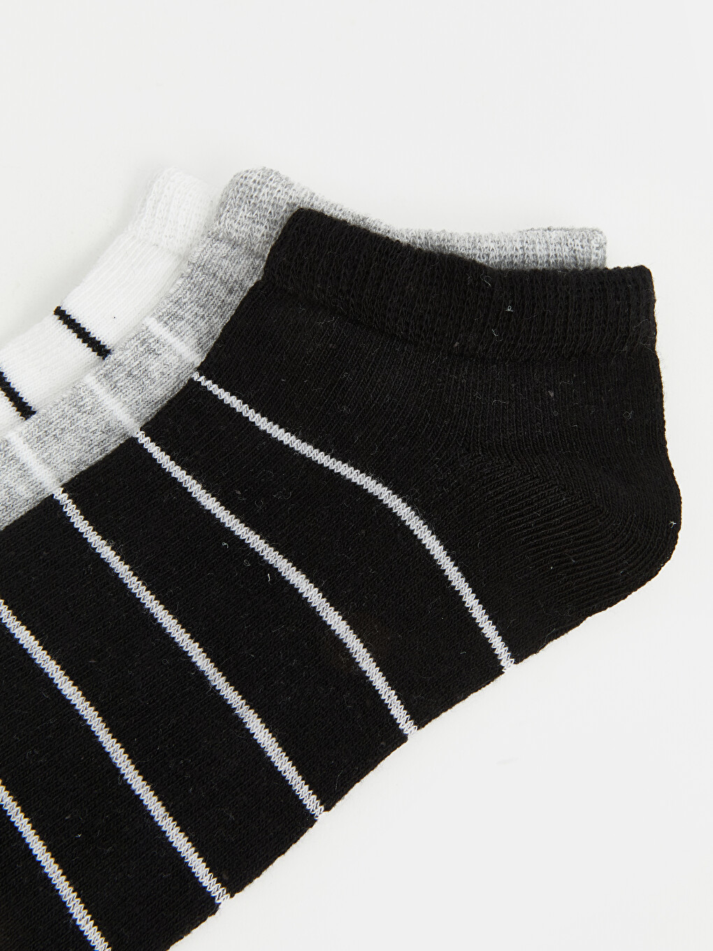 Woman Black Trainer Socks-1
