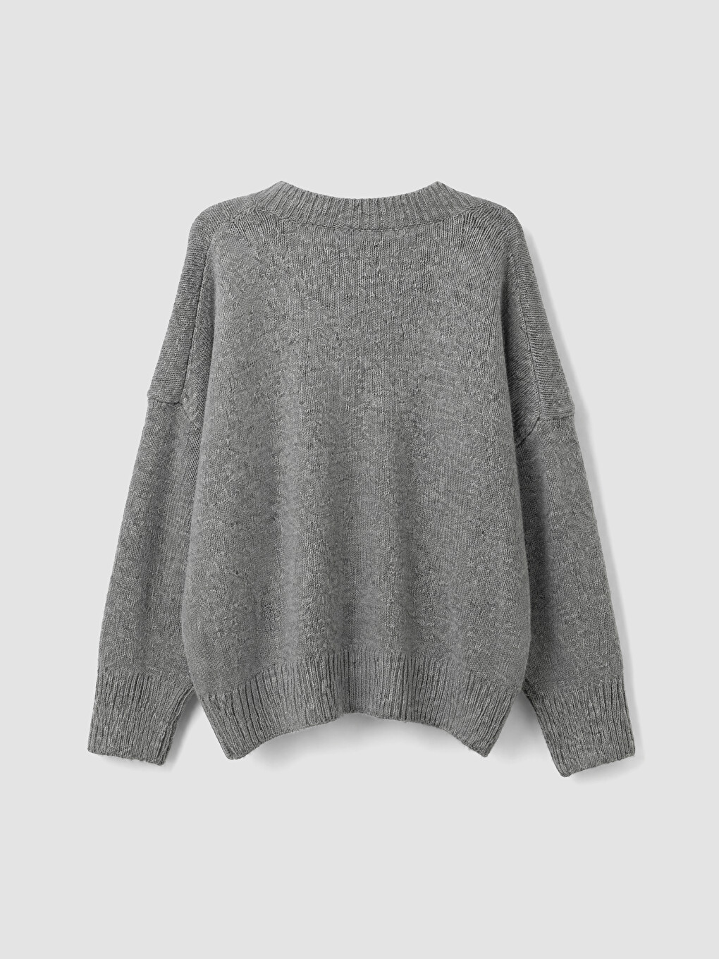 Gri V Yaka Oversize Kadın Triko Kazak-2