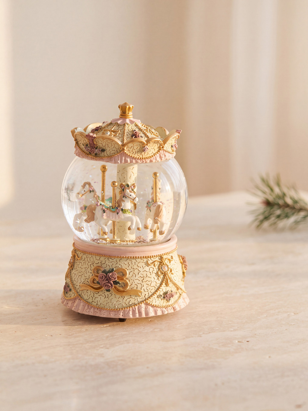 Carousel Figured Snow Globe