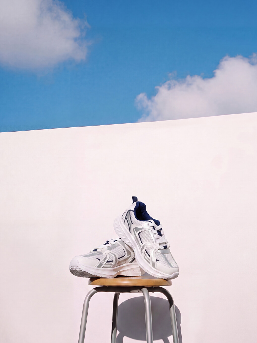 Thick Soled Mesh Boys' Sneakers