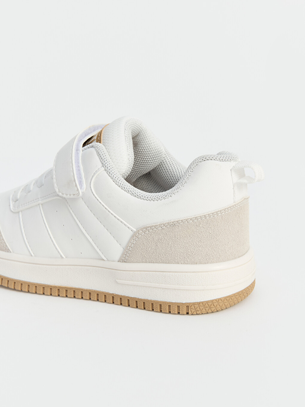Beyaz Kalın Tabanlı Süet Detaylı Erkek Çocuk Sneaker-1