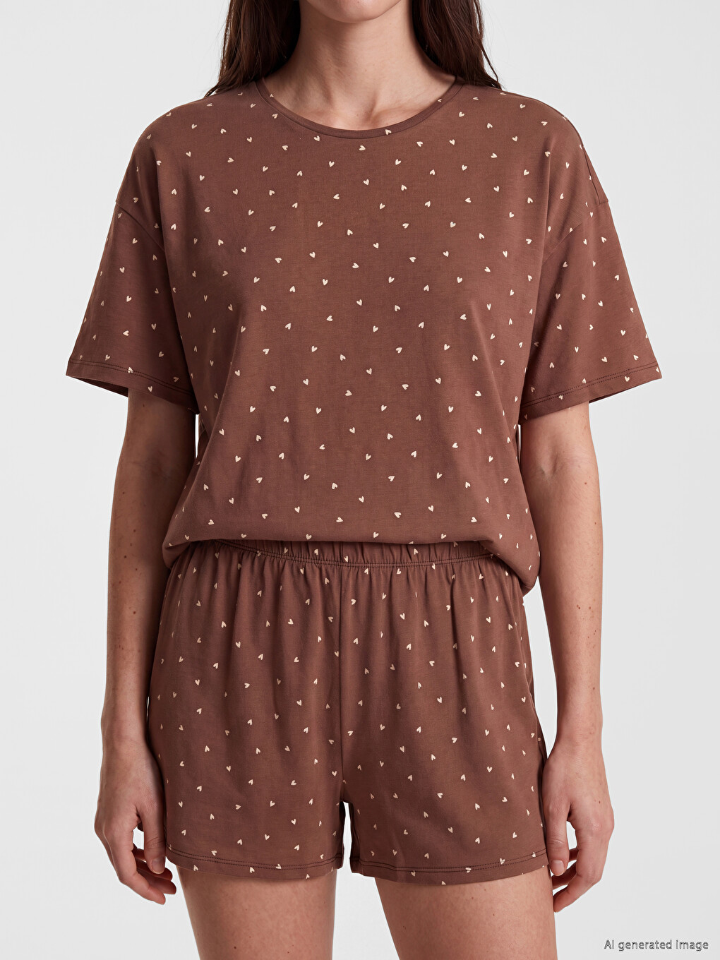 Kahverengi Kalp Desenli Kadın Şortlu Pijama Takımı-2
