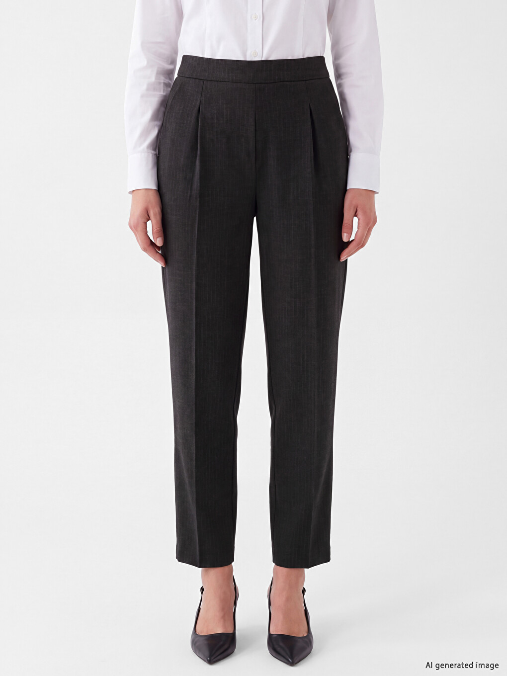Carrot Fit Pleated Women's Fabric Trousers-1