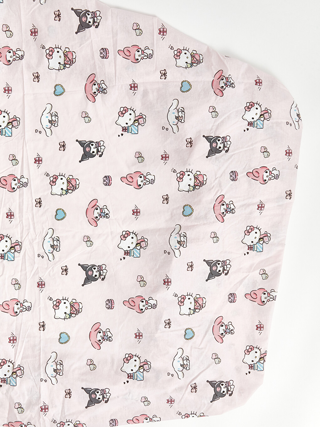 Karışık Hello Kitty Ve Friends Baskılı Tek Kişilik Çarşaf-1