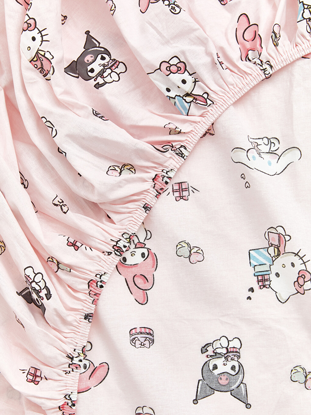 Karışık Hello Kitty Ve Friends Baskılı Tek Kişilik Çarşaf-3