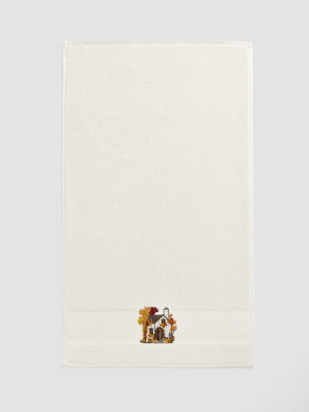 Ekru Nakışlı Yüz Havlusu 50x80-1