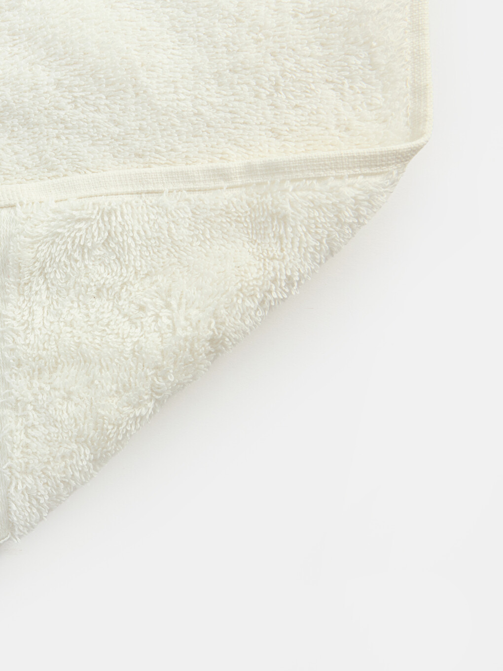 Ekru Kelebek Nakışlı Pamuklu Yüz Havlusu 50x80 Cm-2