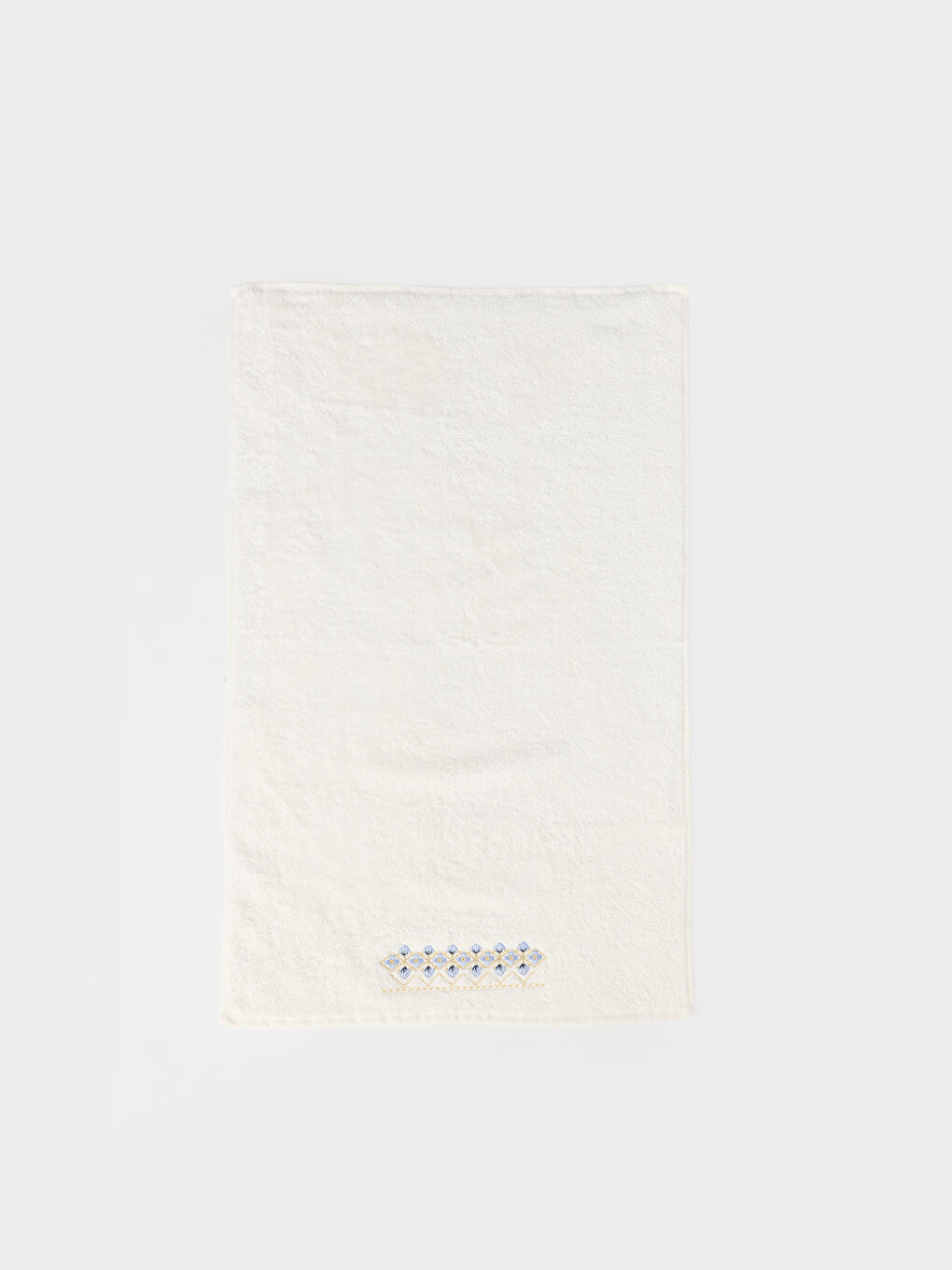 Ekru Nakışlı Pamuklu Yüz Havlusu 50x80 Cm-2