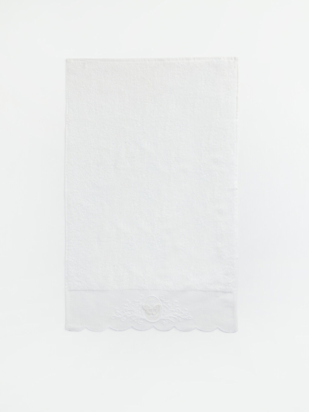 Beyaz Kelebek Nakışlı Pamuklu Yüz Havlusu 50x80 Cm-1