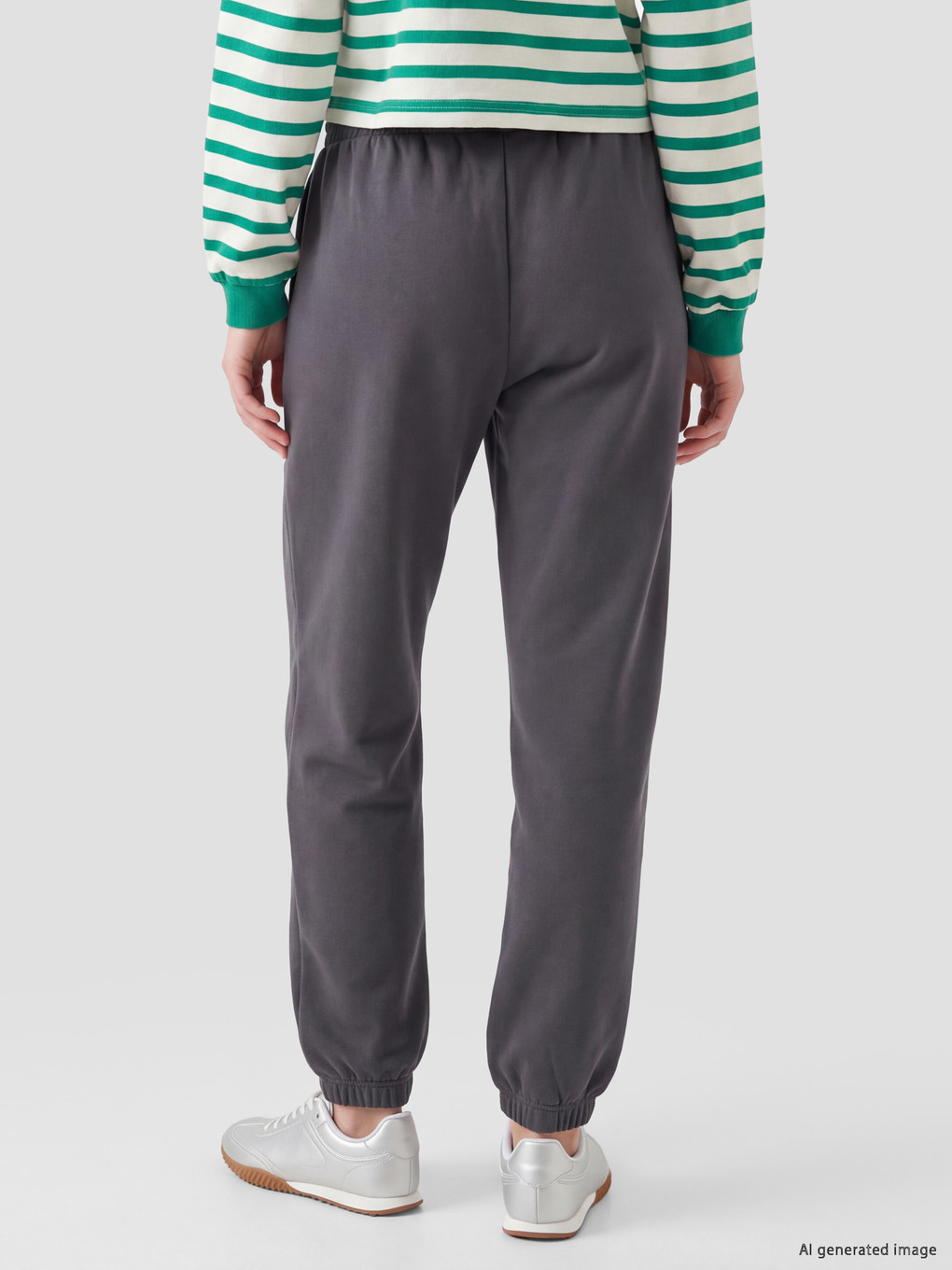 Embroidered Women's Thick Jogger Sweatpants-3