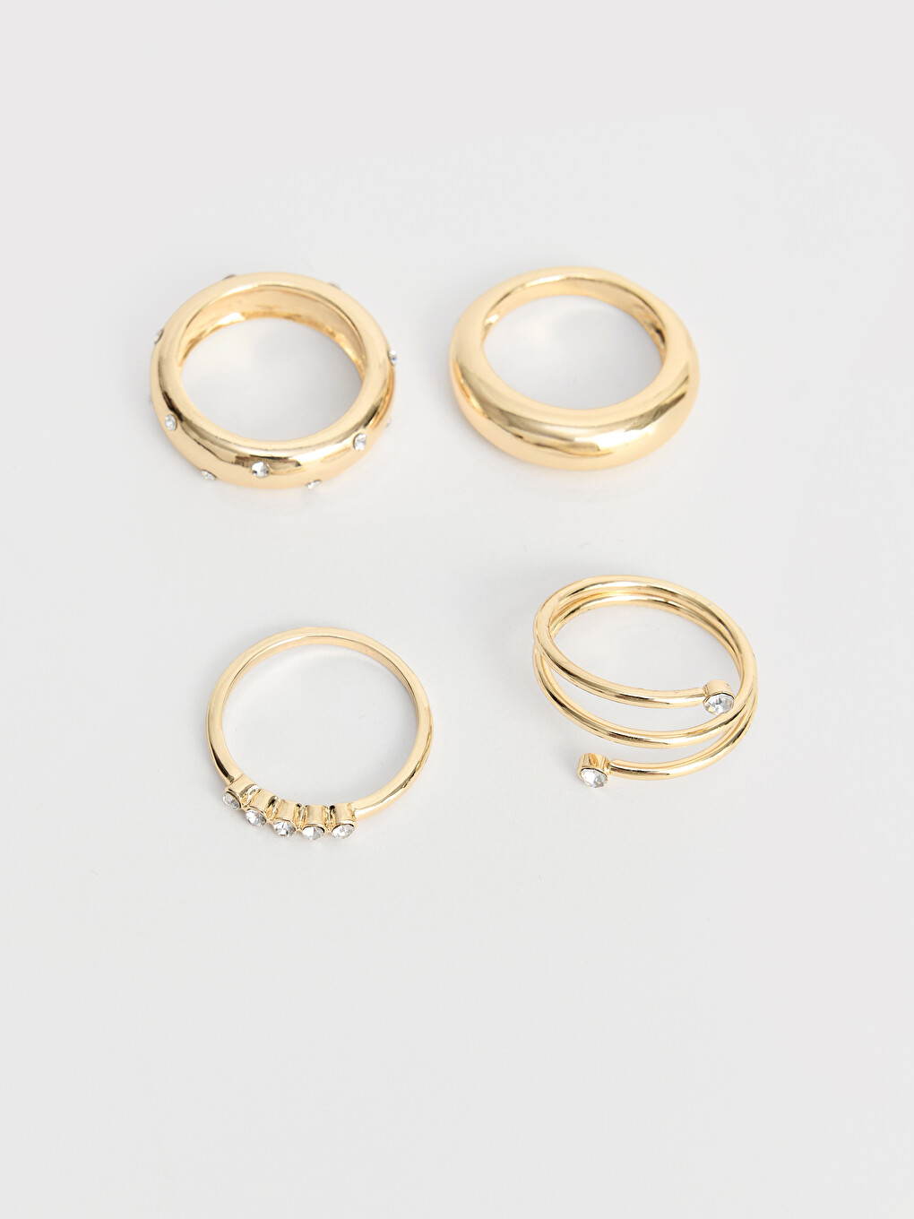 4-piece Women's Ring Set-1