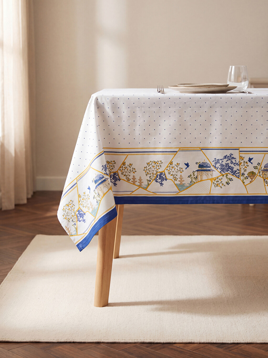 Patchwork Patterned Tablecloth
