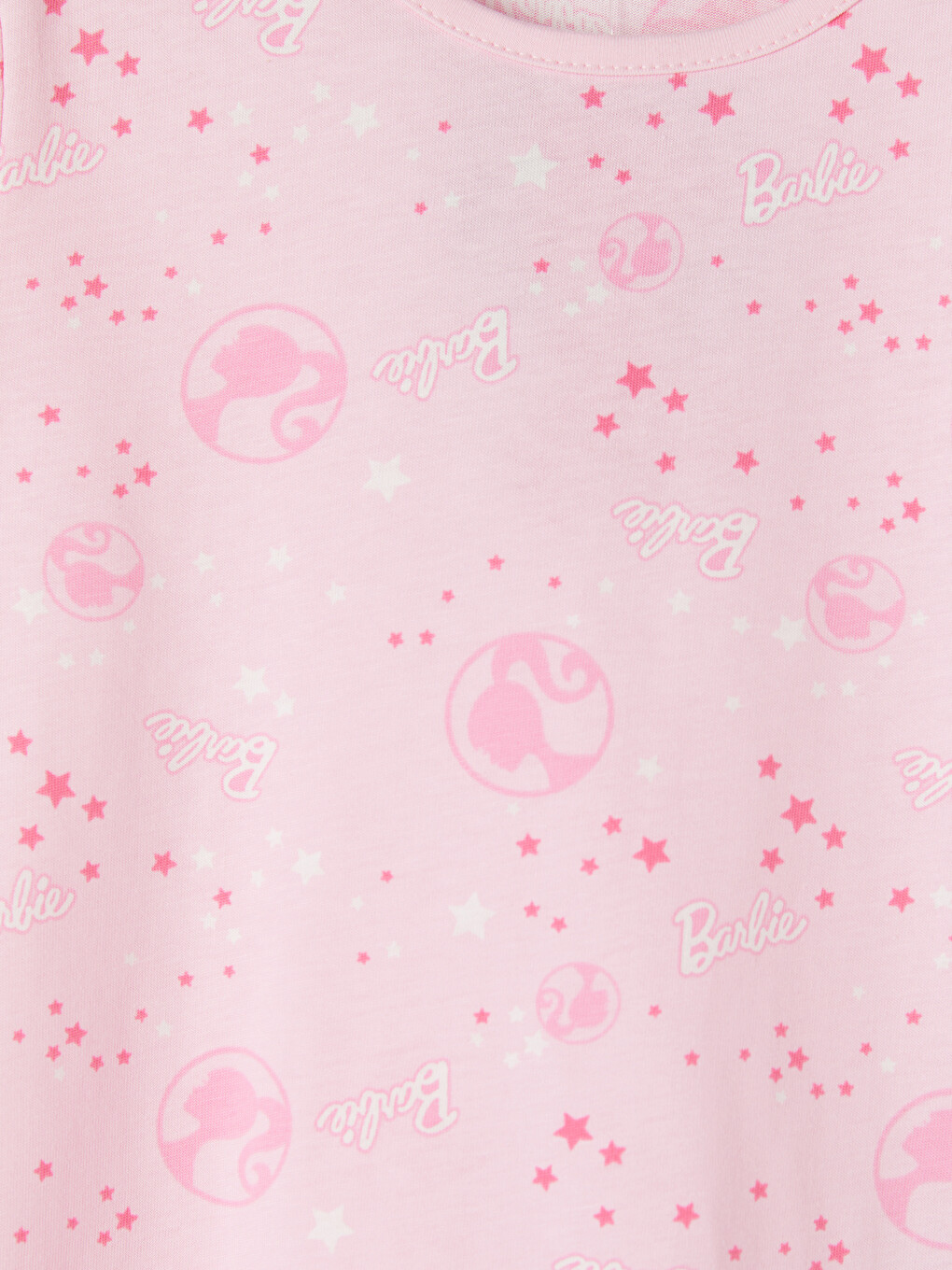 Pembe Barbie Baskılı Kız Çocuk Şortlu Pijama Takımı-4