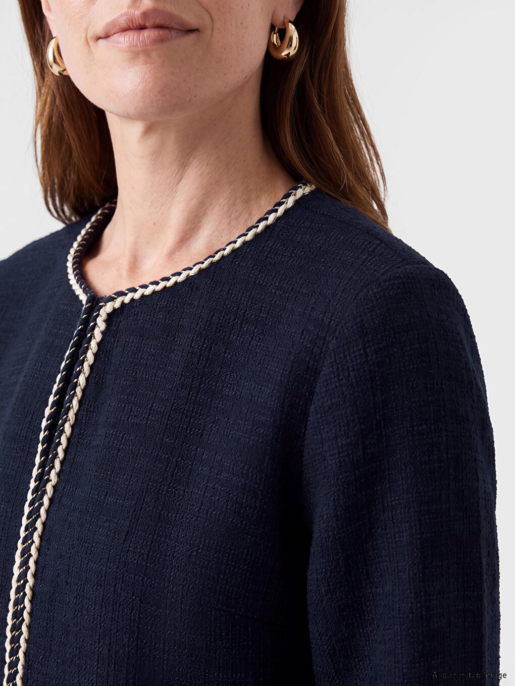 Crew Neck Embroidered Women's Cardigan-2