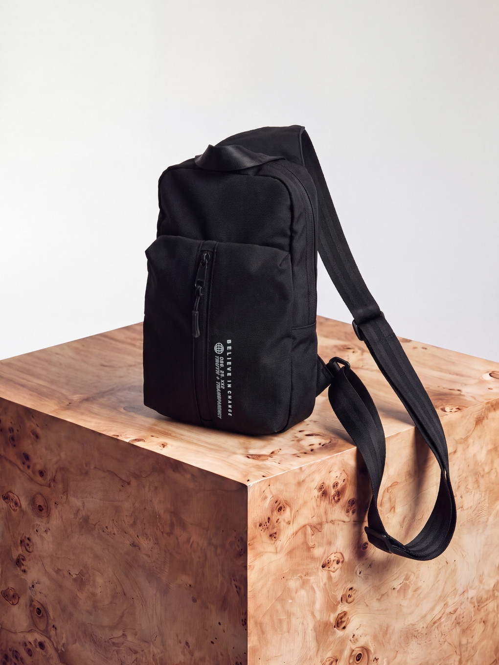  Men's Chest Bag