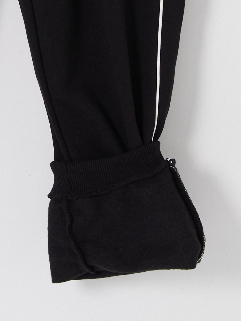 Man Black Jogger Sweatpants-1