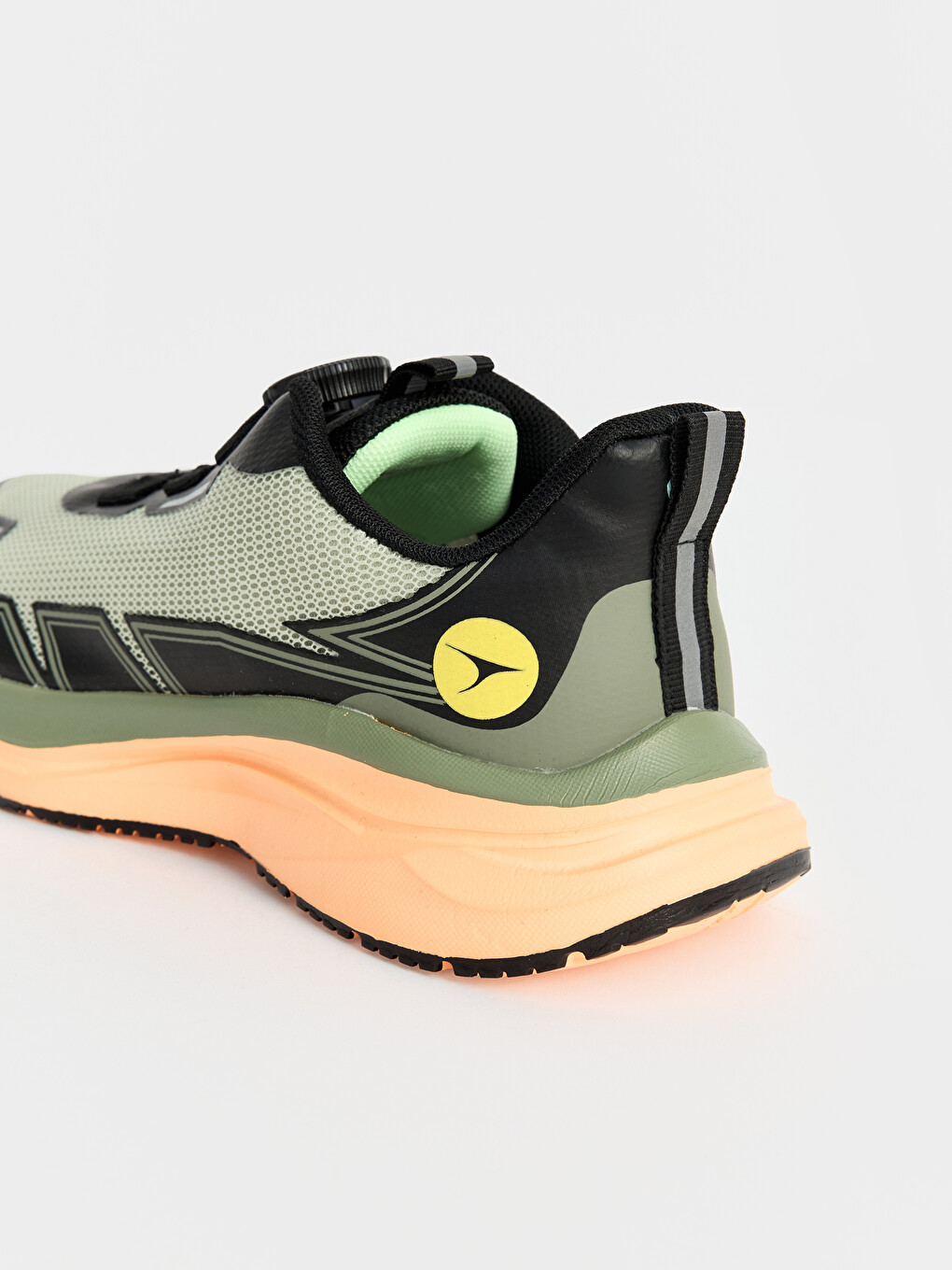 Disk Closure Boys' Sneaker-1