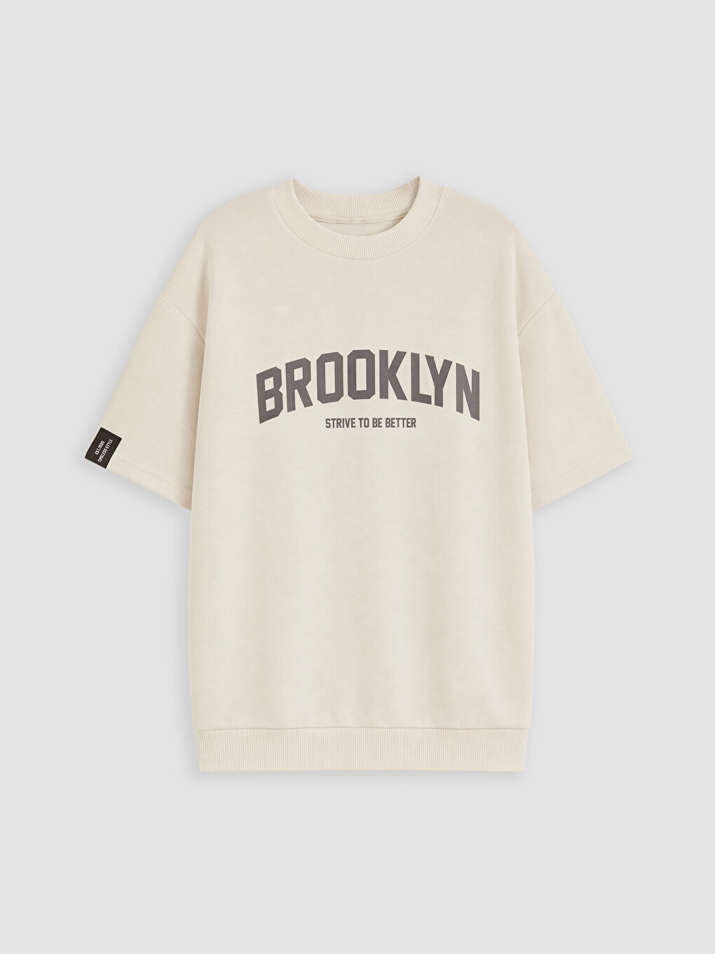Djalë Bezhe T-shirt