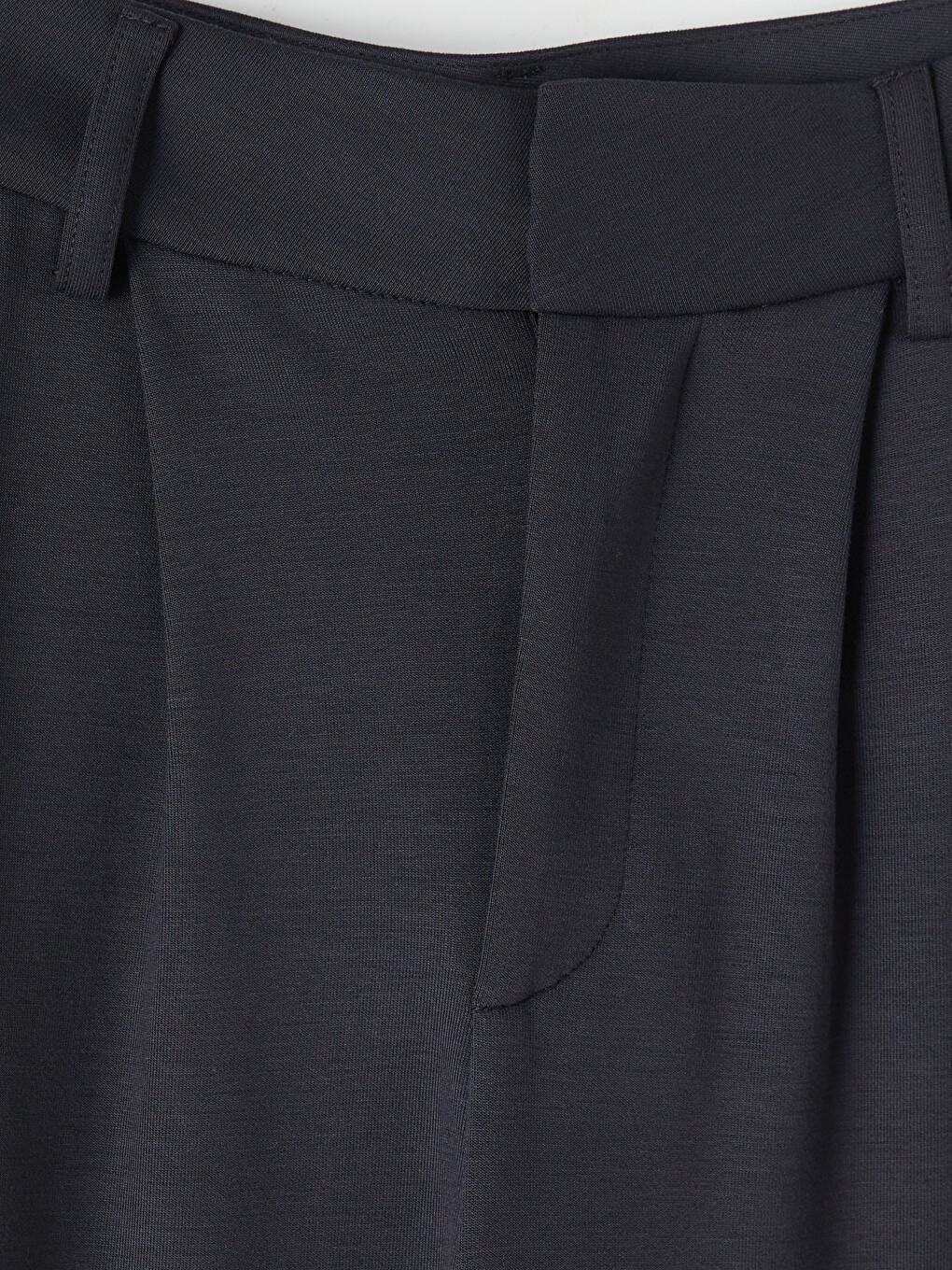 Loose Fit Soft Touch Women's Pleated Trousers-5
