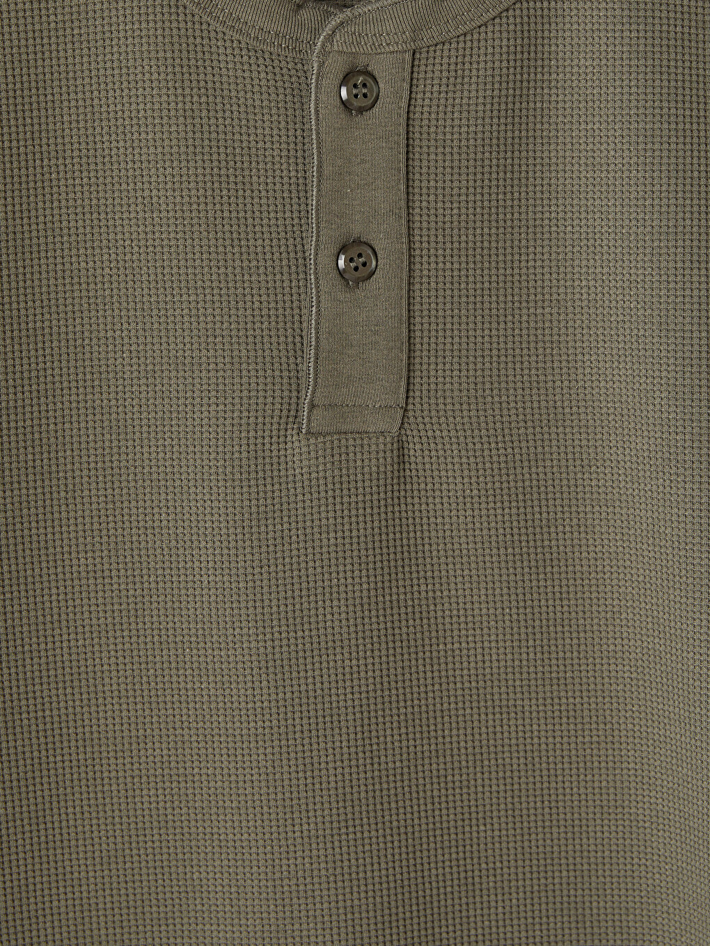Haki Henley Yaka Dokulu Erkek Tişört-5