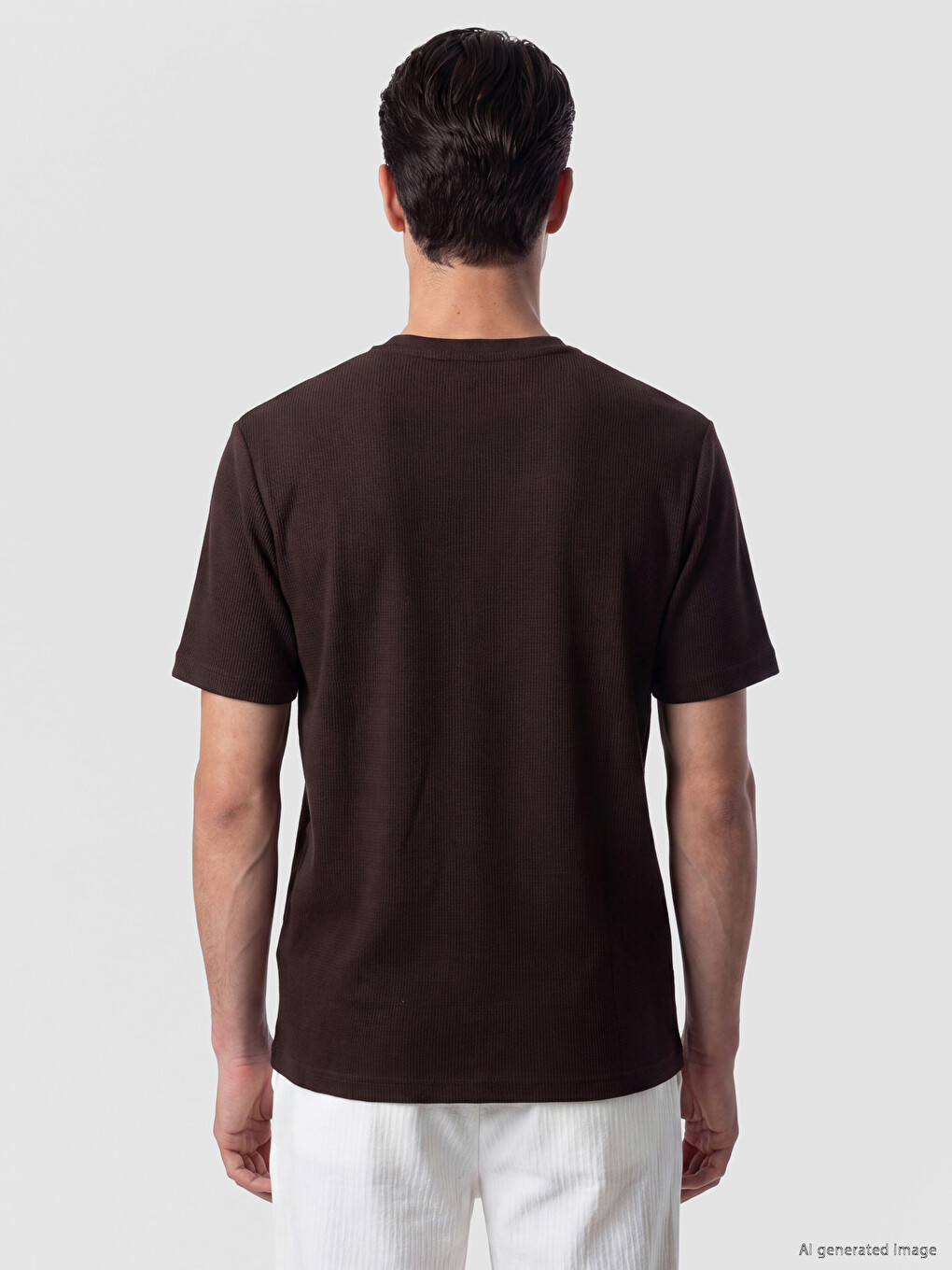 Kahverengi Henley Yaka Dokulu Erkek Tişört-3
