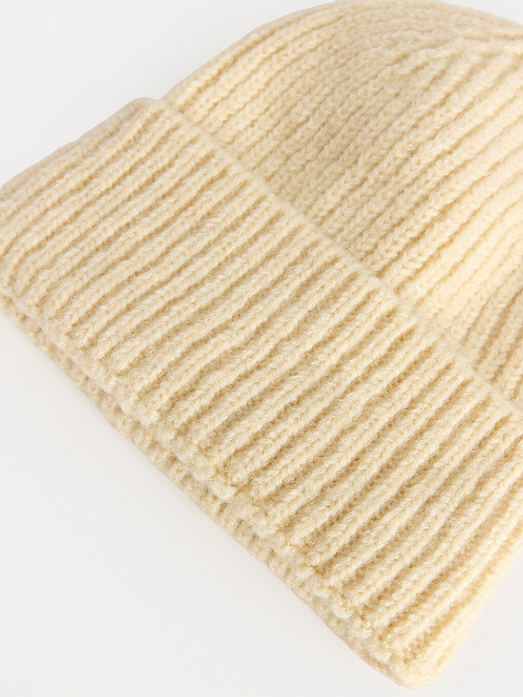 Woman Ecru Beanie-1