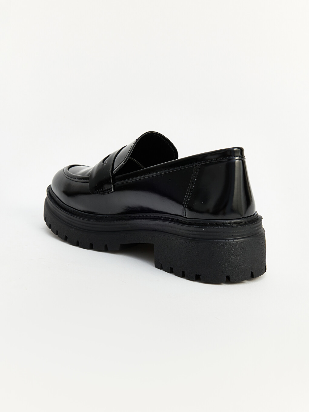 Siyah Deri Görünümlü Kadın Loafer-2