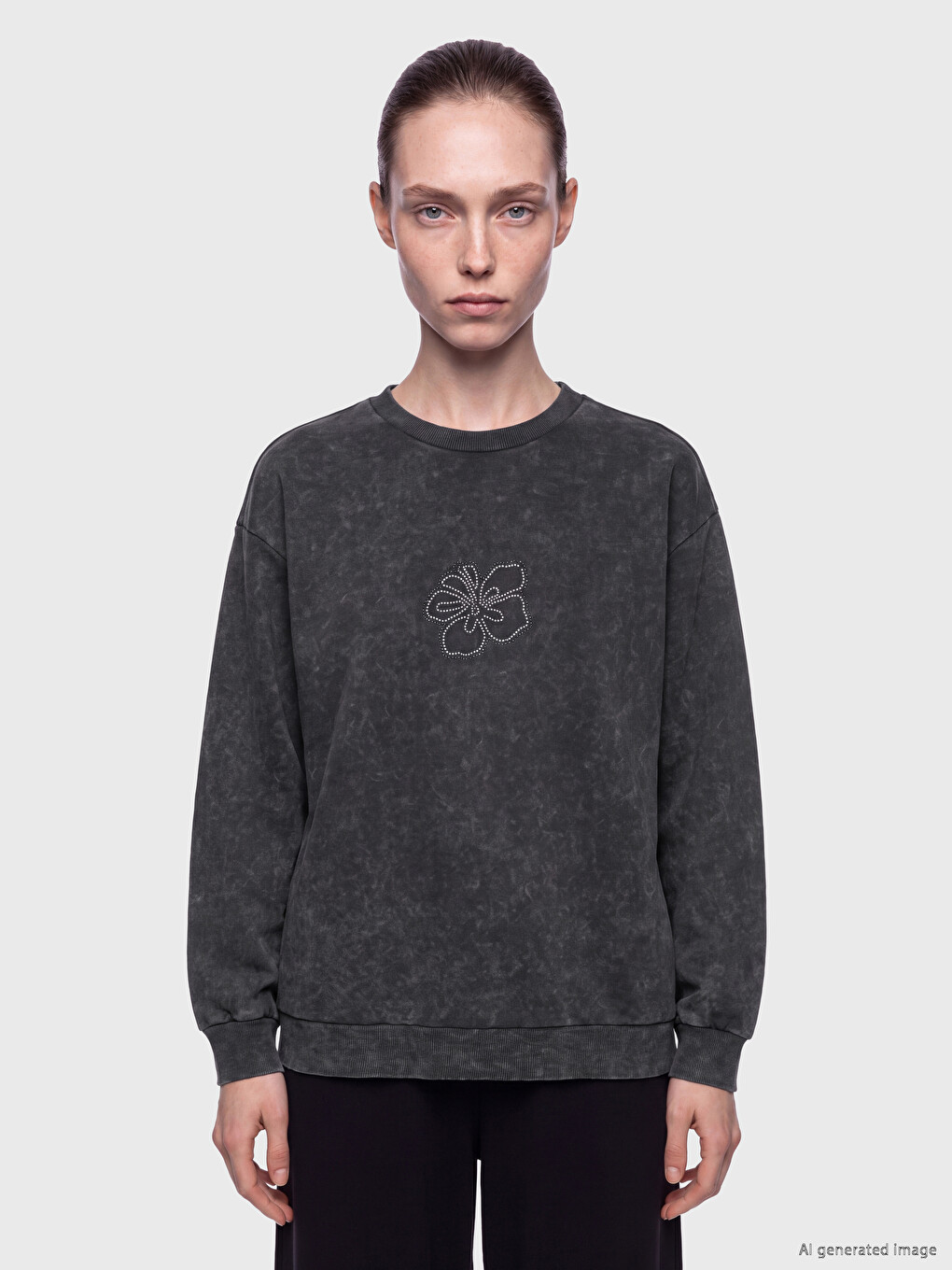 Sweatshirt Me Jakë Të Rrumbullakët E Zbukuruar Me Gurë Vezullues Për Gra