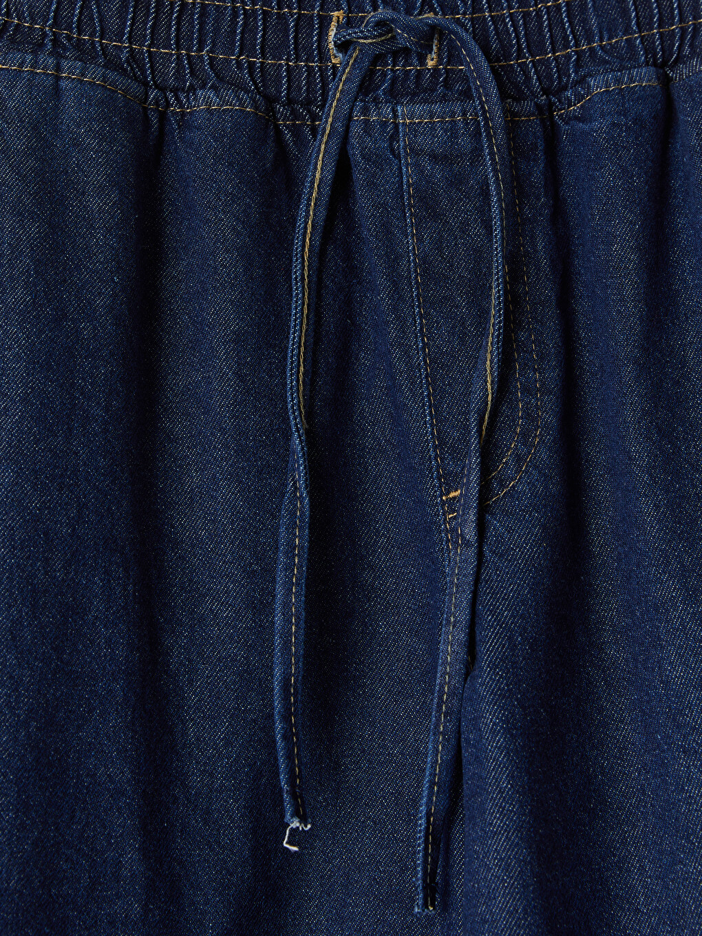 Elastic Waist Wideleg Women's Jeans-1