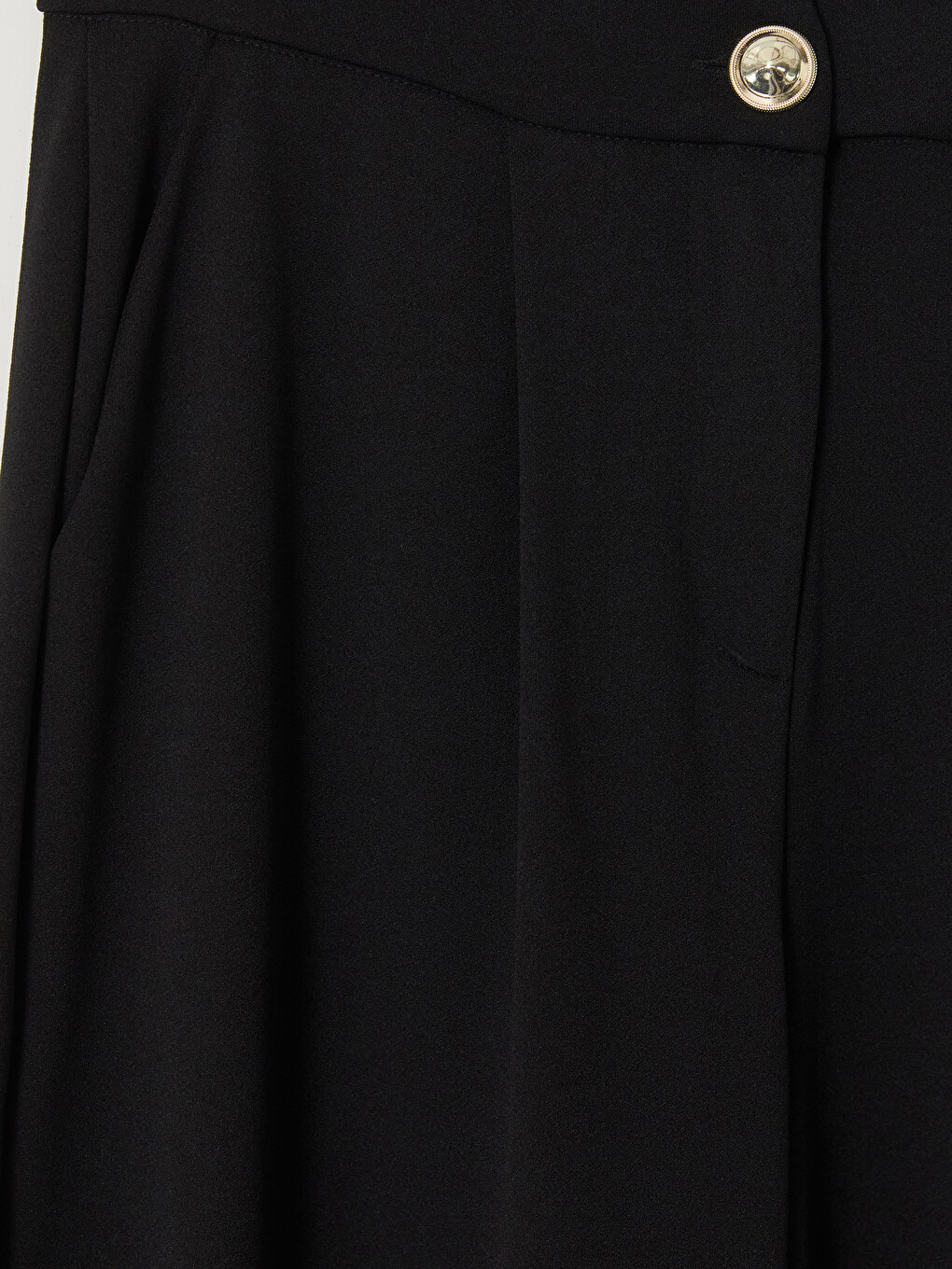 Siyah Loose Fit Kadın Pileli Kumaş Pantolon-1