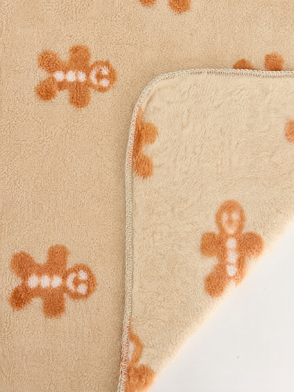 Patterned Throw Blanket 115x160 Cm-3