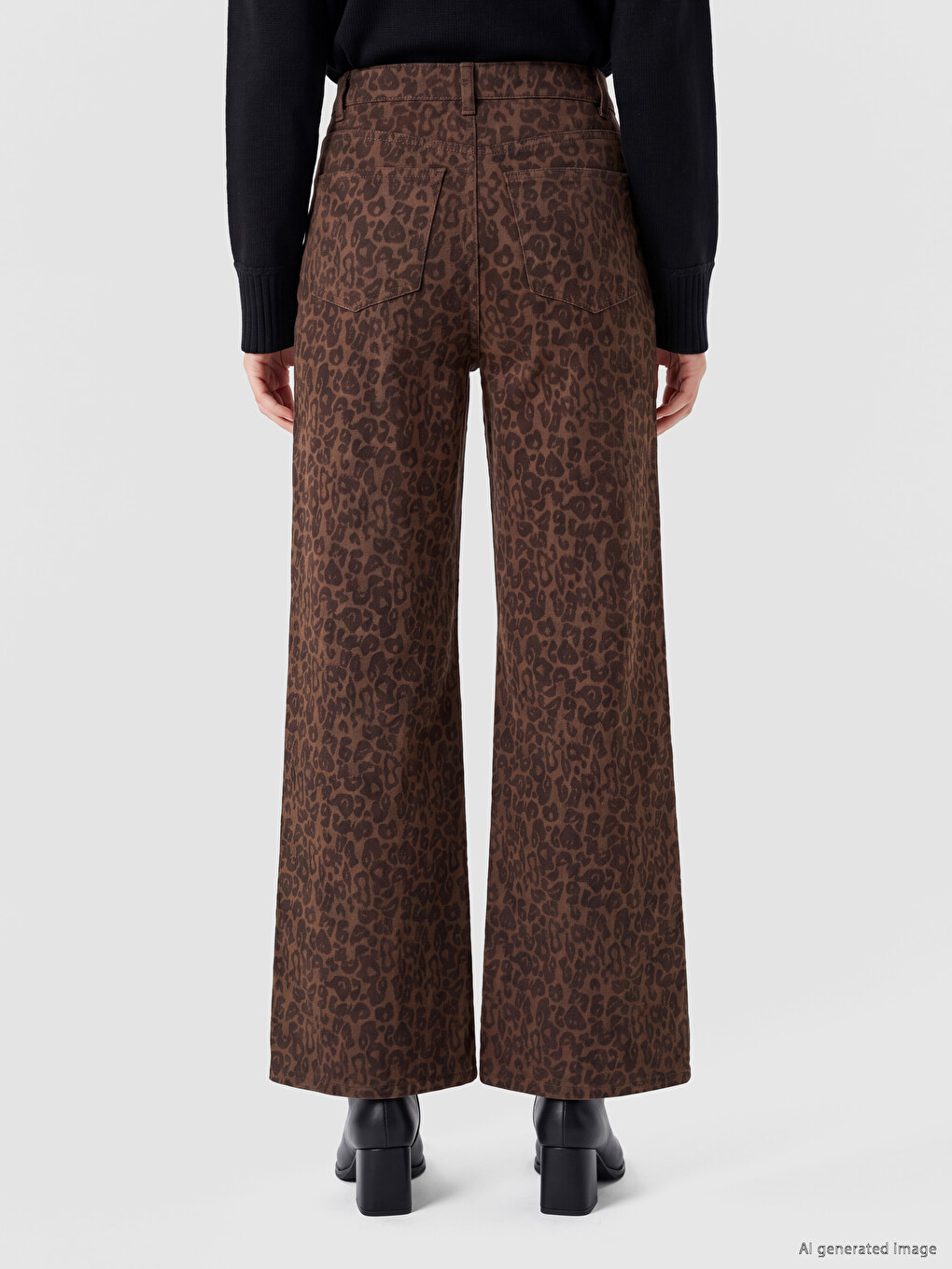 Leopard Print Wideleg Women's Jeans-3