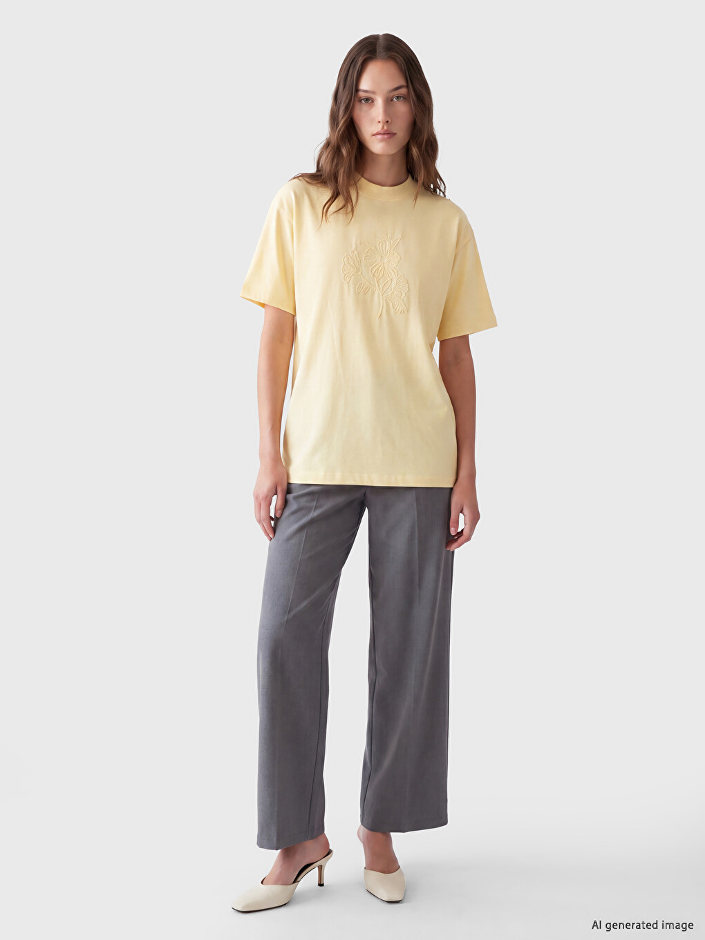 Crew Neck Embroidered %100 Cotton Women's T-shirt-1
