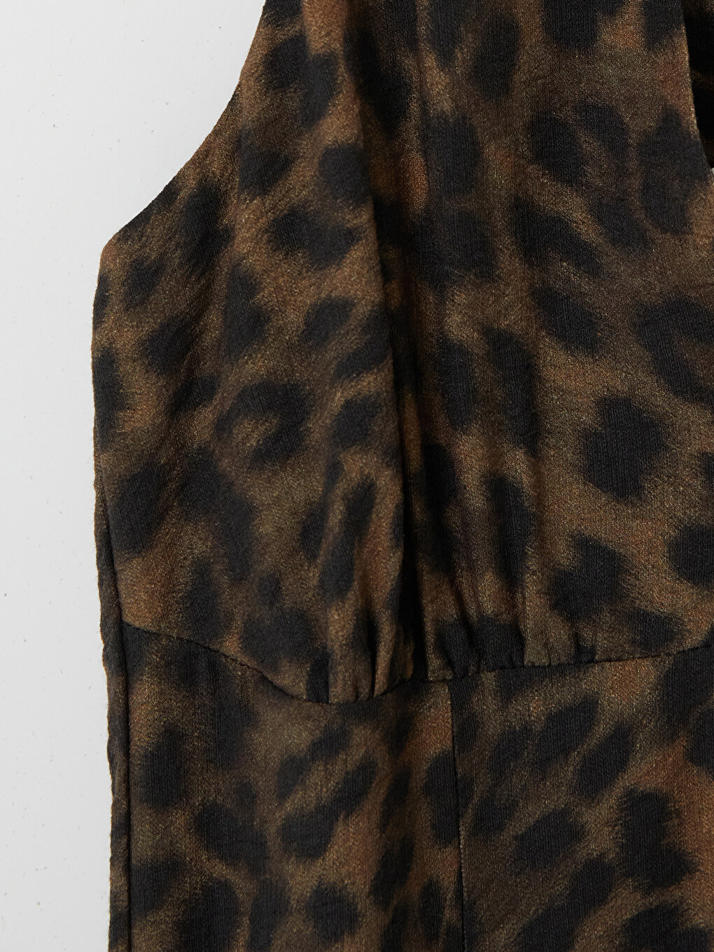 Kahverengi Halter Yaka Leopar Desenli A Kesim Elbise-1