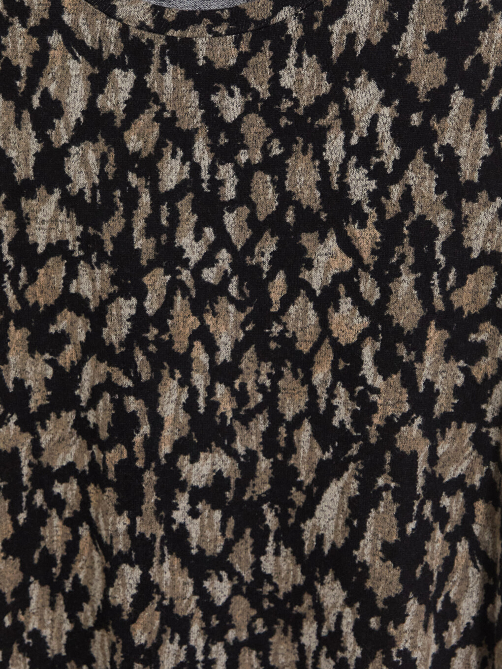 Crew Neck Patterned Blouse-2