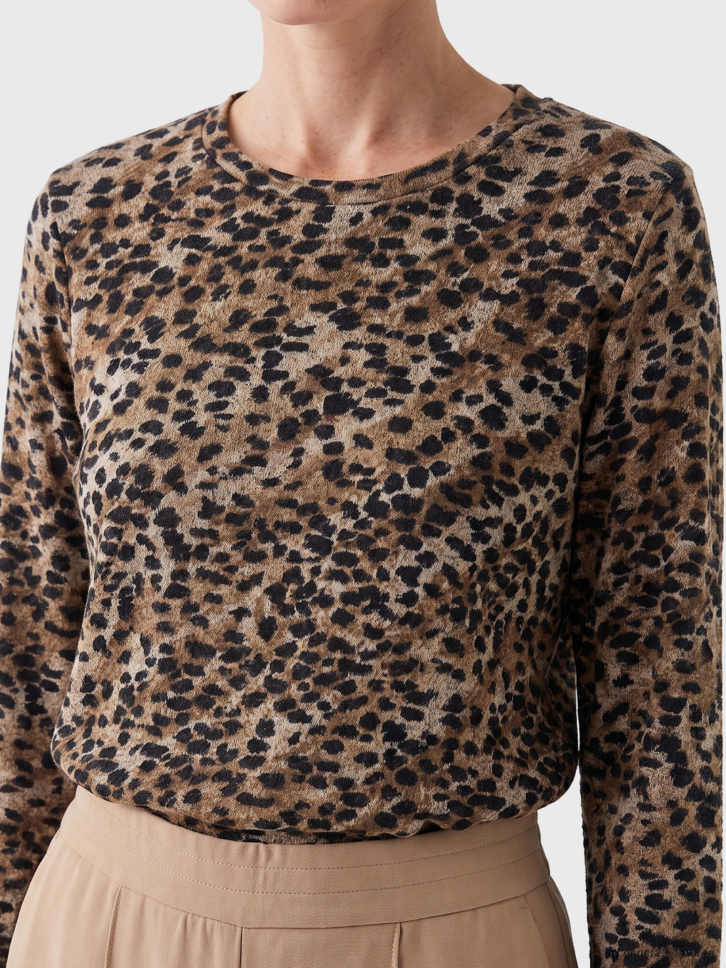 Bej Leopar Desenli Kadın Tişört-2
