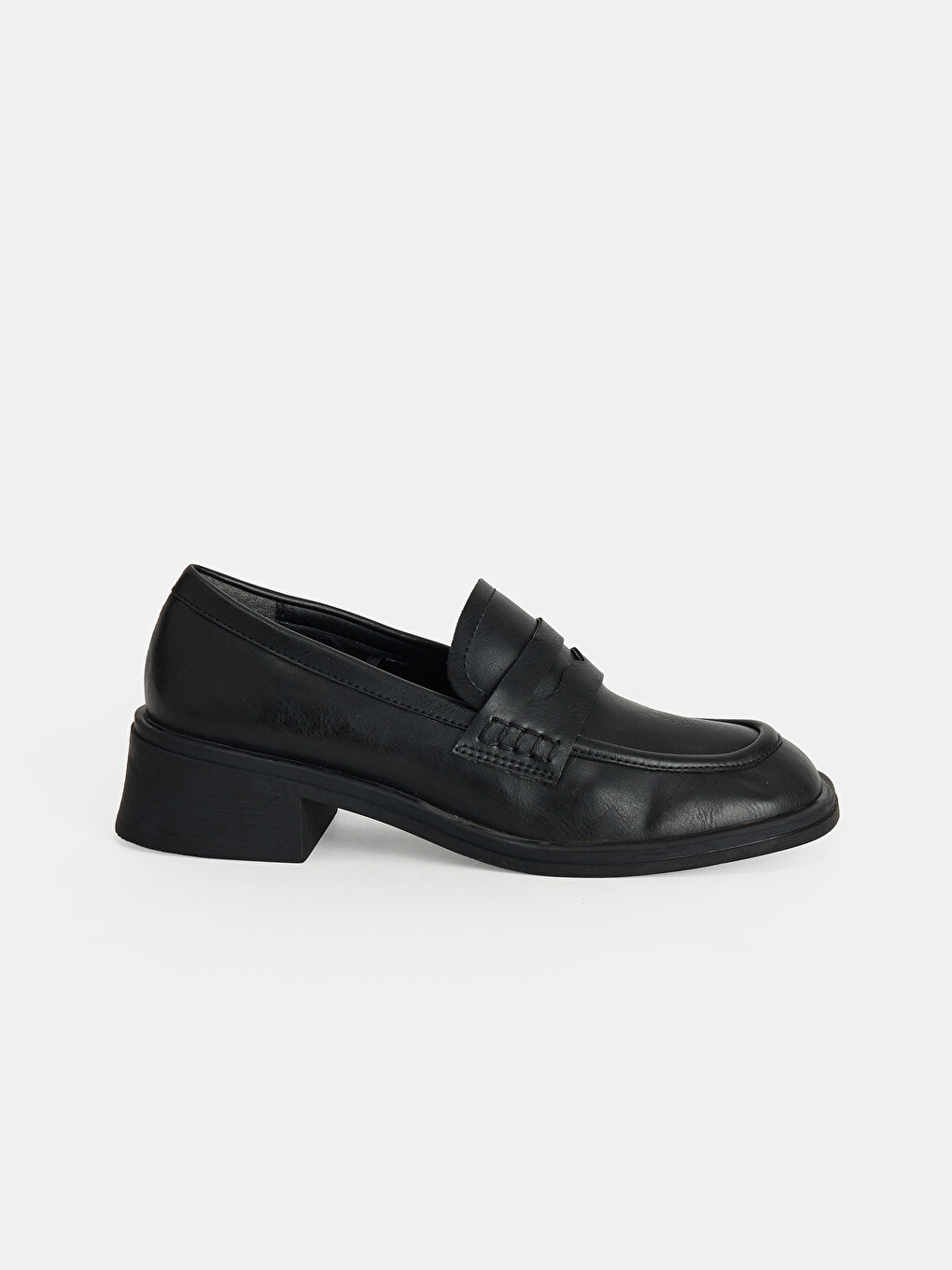 Siyah Deri Görünümlü Kadın Loafer-1