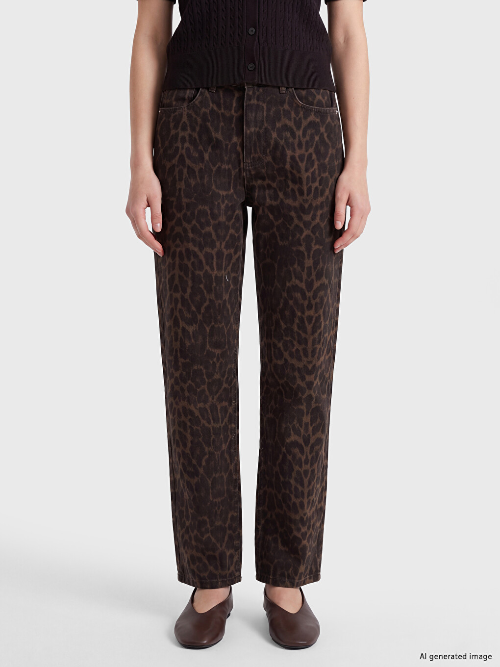 Kahverengi Leopar Desenli Straight Fit Kadın Jean Pantolon-2