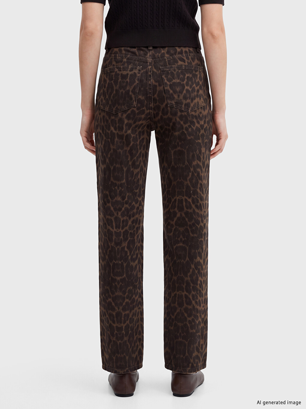 Kahverengi Leopar Desenli Straight Fit Kadın Jean Pantolon-4
