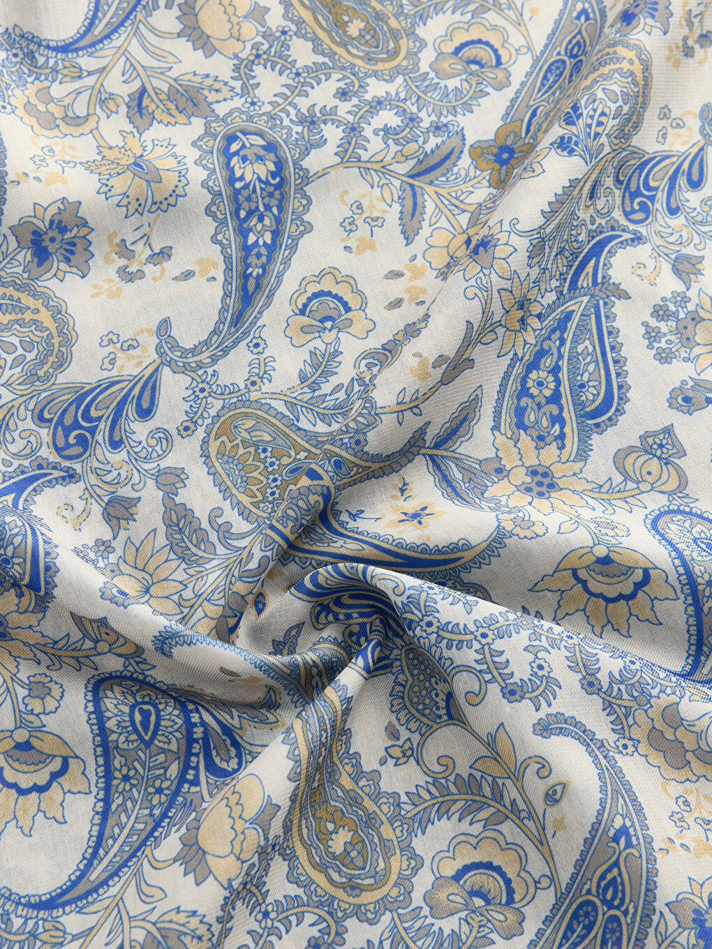 Woman Beige Large Scarf-2