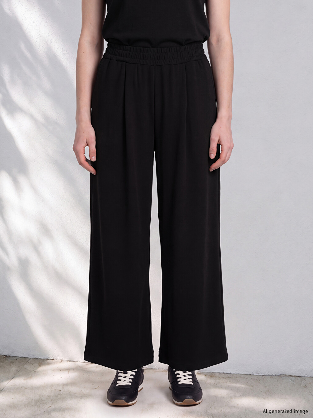 Woman Black Sweatpants-1