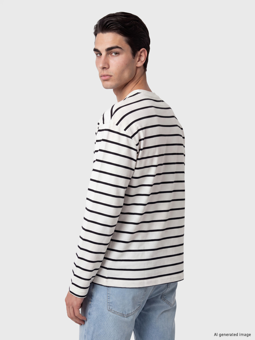 Beyaz Bisiklet Yaka Çizgili Erkek Sweatshirt-2
