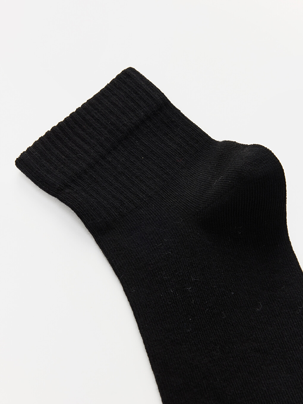 Man Black Ankle Socks-1